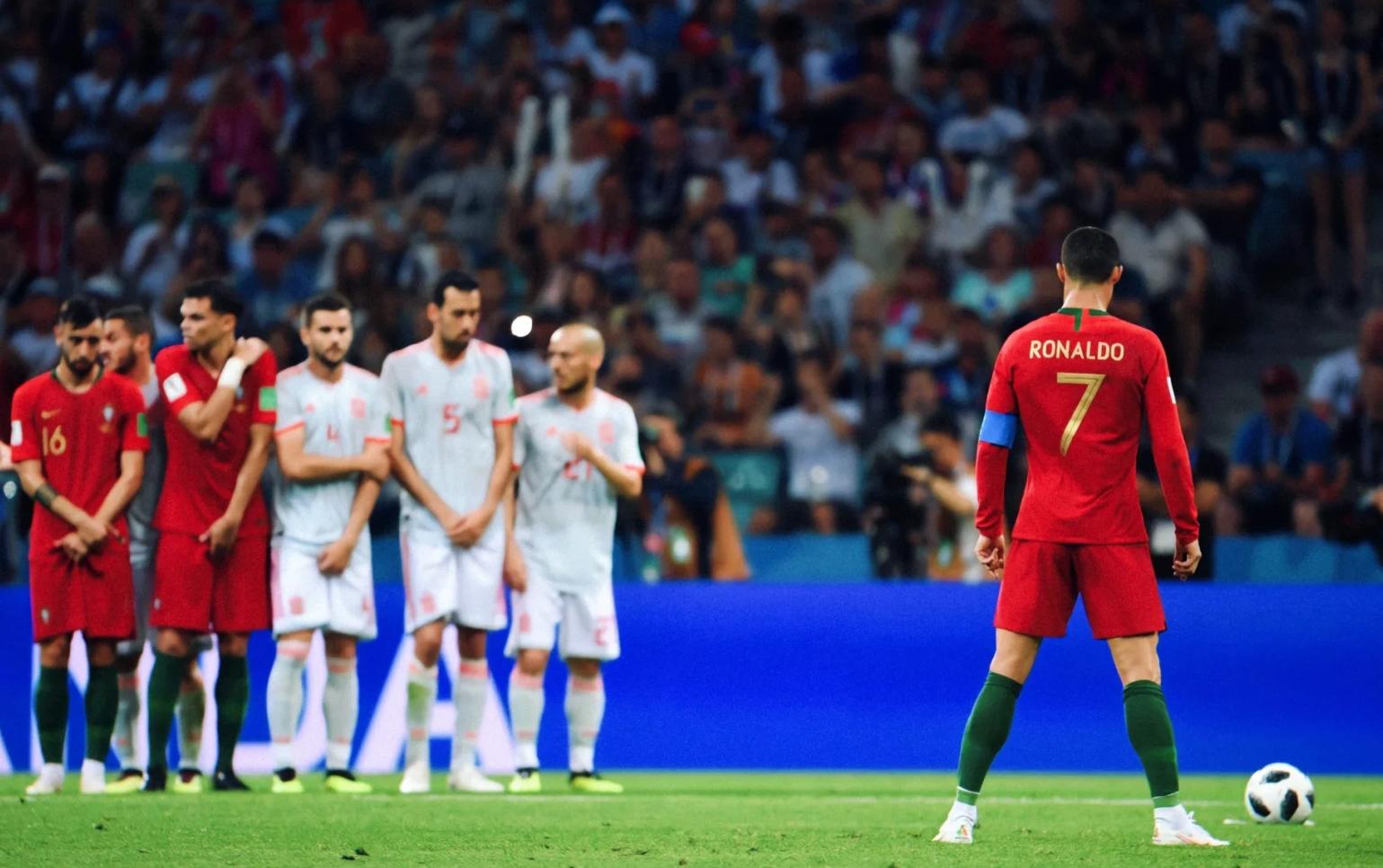 体育直播-重返赛场引爆全场！，阿扎伦卡意外战胜美国队上演精彩一战(末路狂杀美国版未删版影评精选)