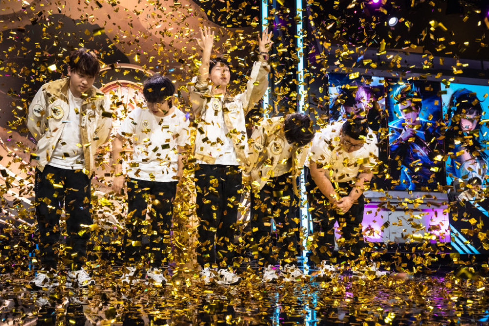 体育直播-燕赵朱雀队鏖战东海战狼队，电竞巡回赛读秒绝平，转换速度占优。豪门底蕴再次显现的简单介绍